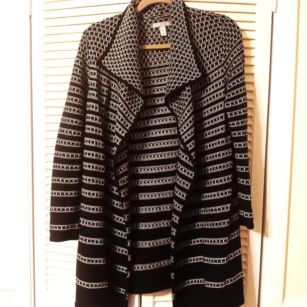 DANA BUCHMAN  unstructured open front knit jacket.